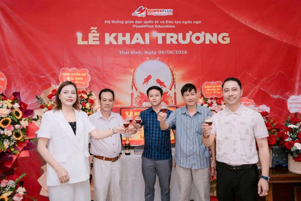 Ban Điều hành PowerPlus Education tại lễ khai trương Chi nhánh Thái Bình ngày 08/08/2026