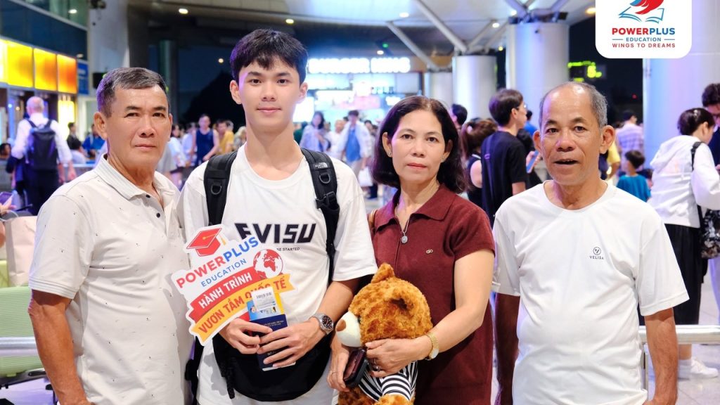 Tiễn Nguyễn Lê Văn sang Đức cùng PowerPlus