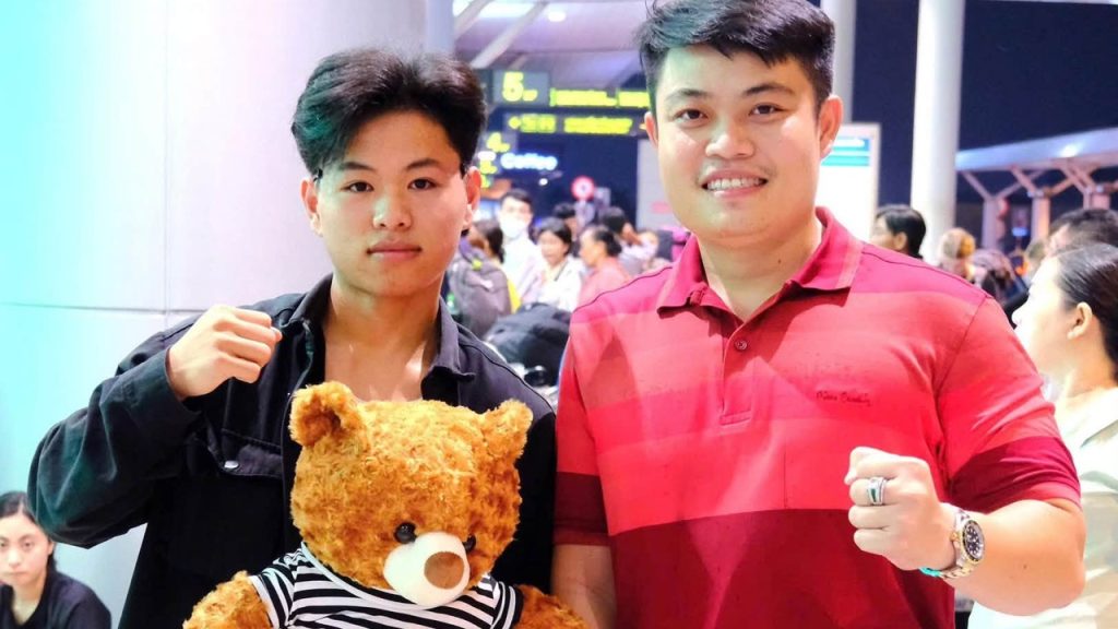 Tiễn Nguyễn Văn Thành sang Đức cùng PowerPlus